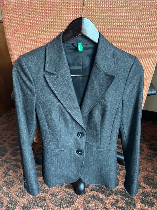 United Colors Of Benetton Jackets & Blazers - United Colors Of Benetton Women's Dk Gray Almost Black Tailored Pinstripe Blazer